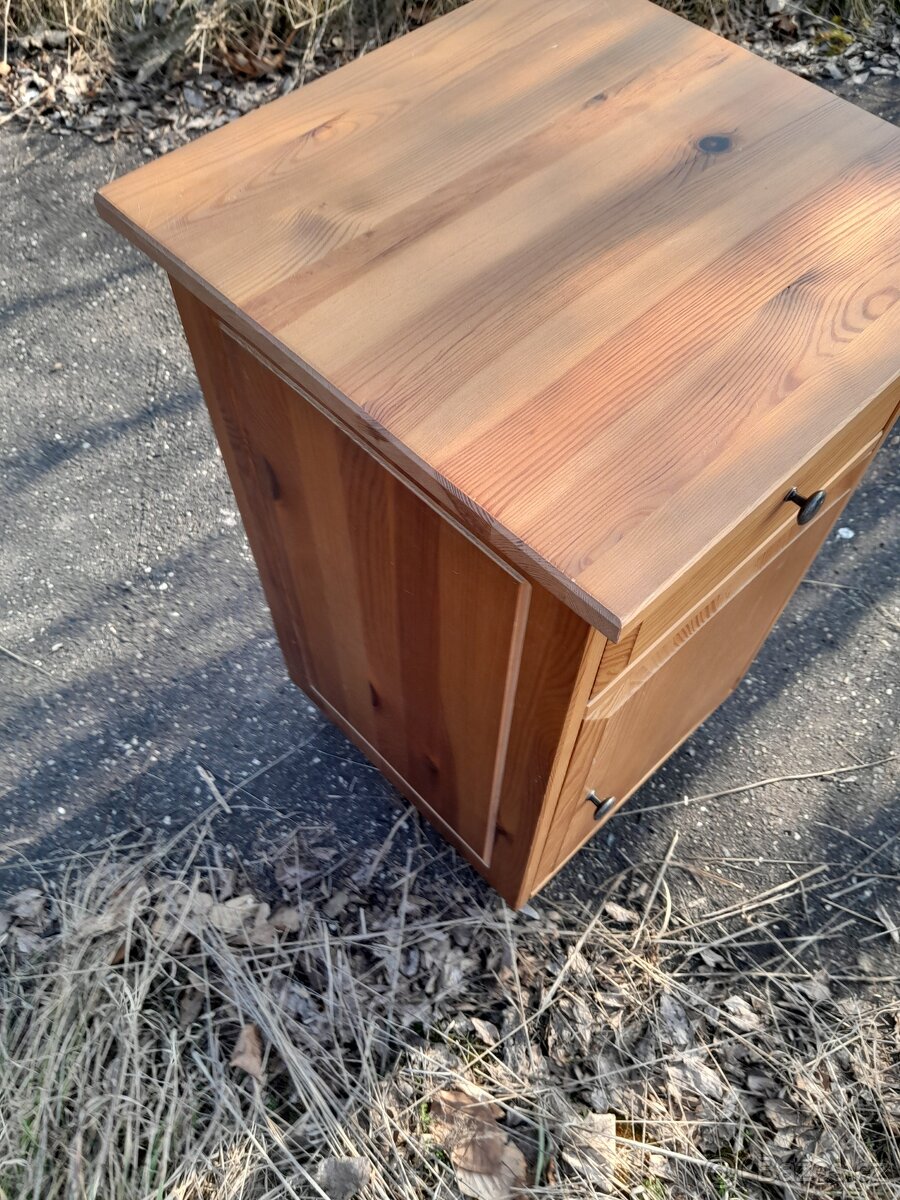 Ikea noční stolek Leksvik - 4