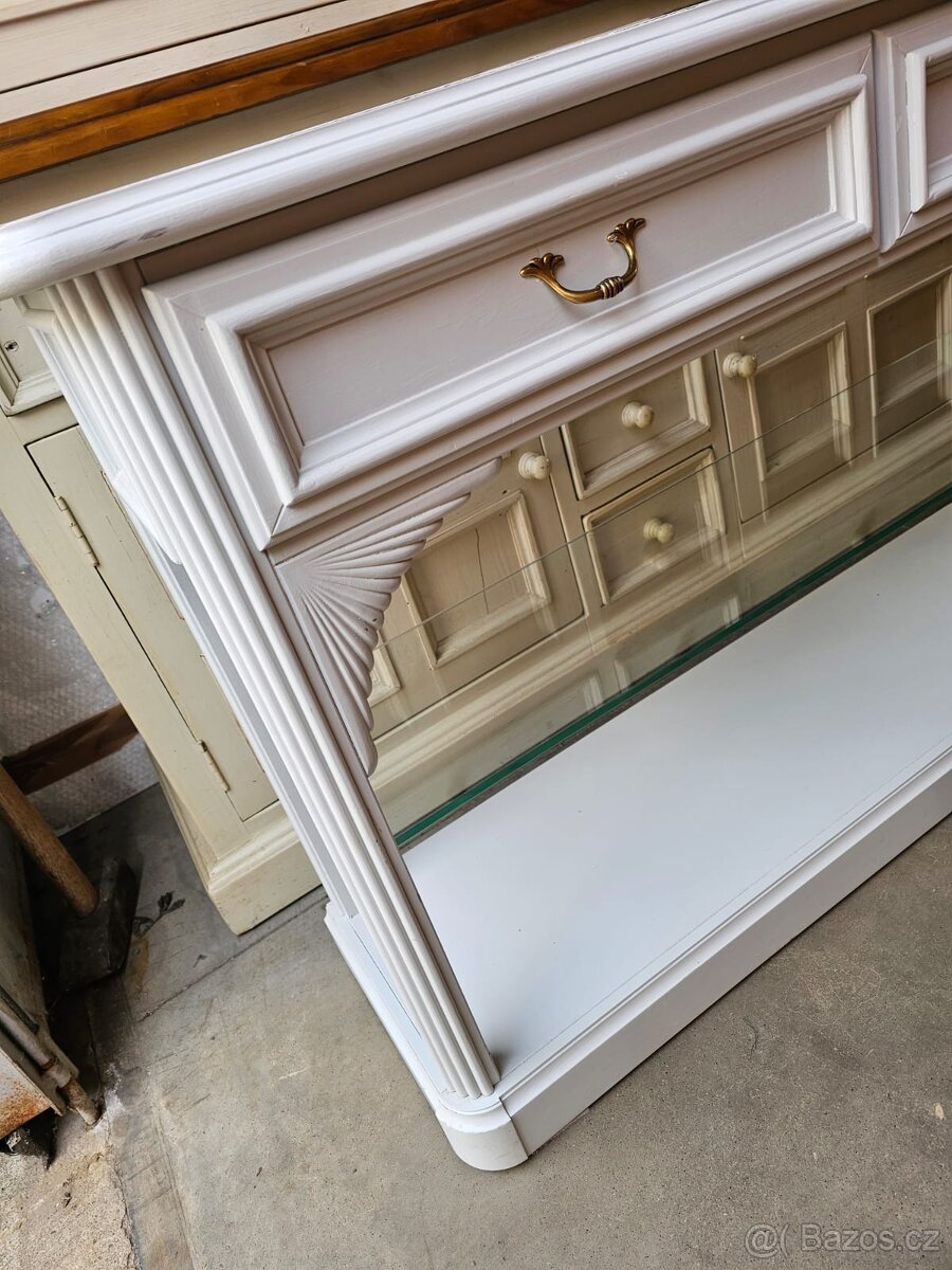 DŘEVĚNÝ KONZOLOVÝ STOLEK - 4