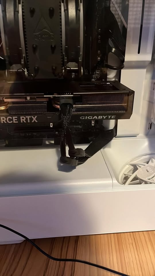 RTX 4070 SUPER – záruka do 11/2027 - 4