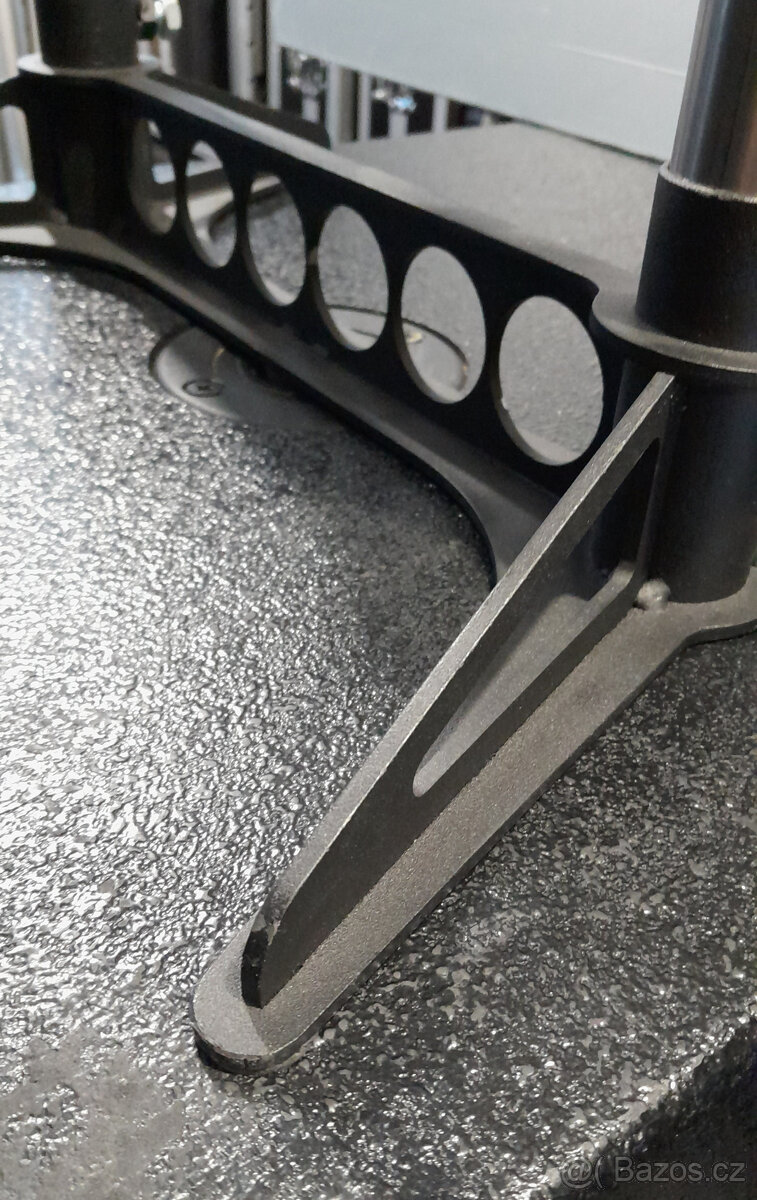 Stojany pro dva reproduktory na subwoofer 2 sady - 4