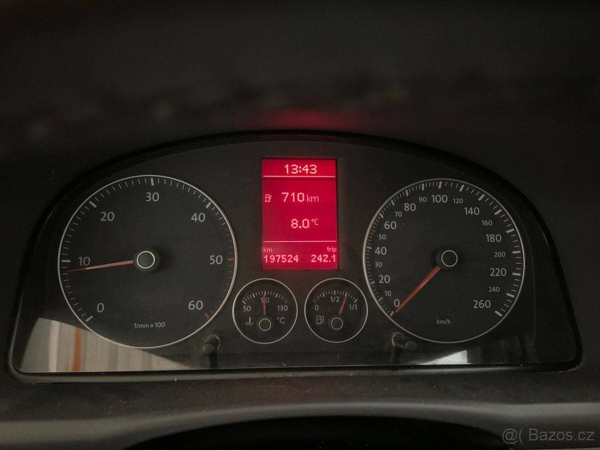 VW Touran 2.0TDI 103kW Highline 7.míst,bez koroze,tažné - 4