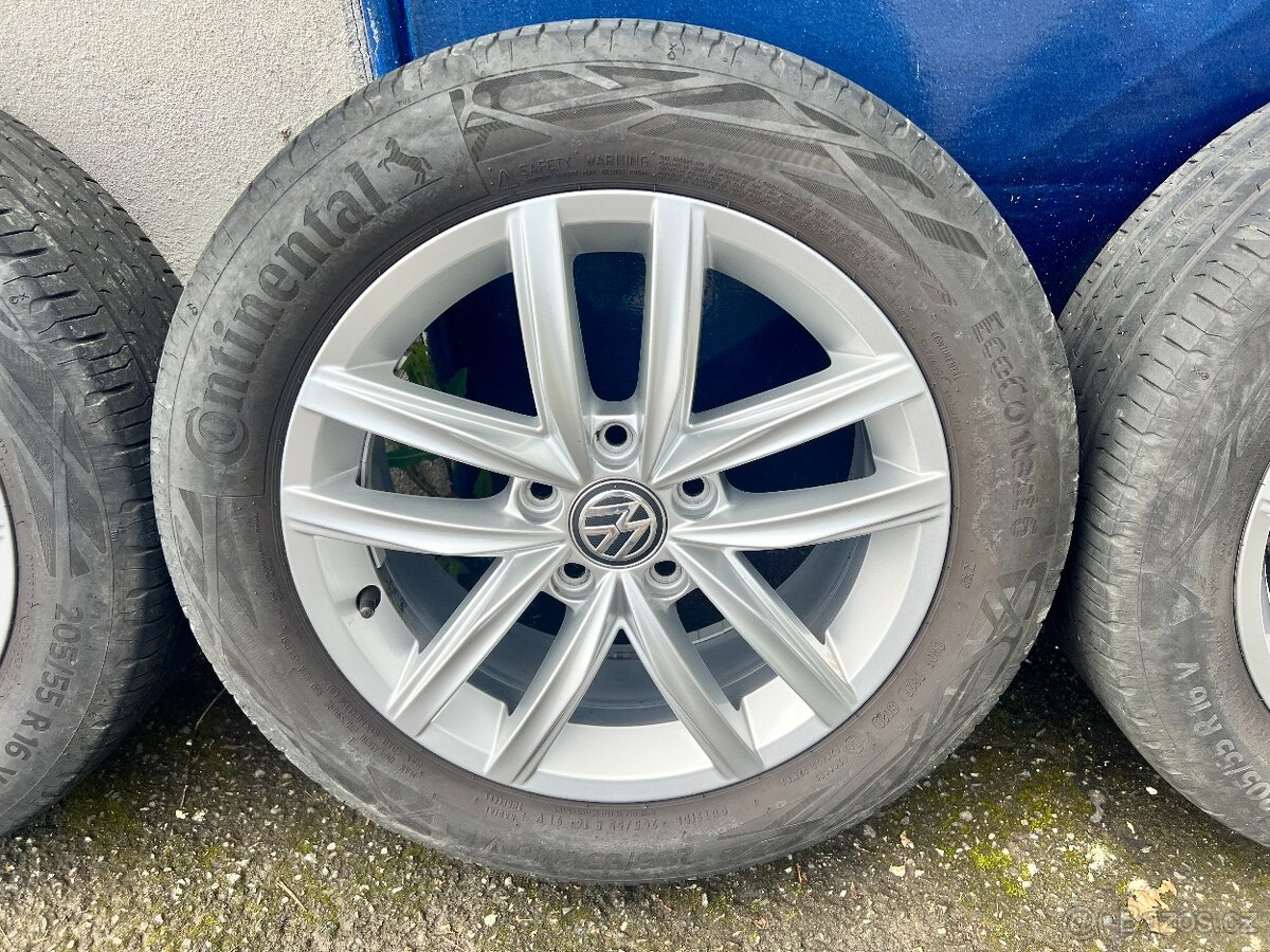 Prodám letní ALU sadu kol na GOLF- 5,6,7 205 55 R16 - 4