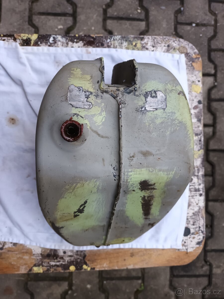 Jawa Pionýr nádrž - 4