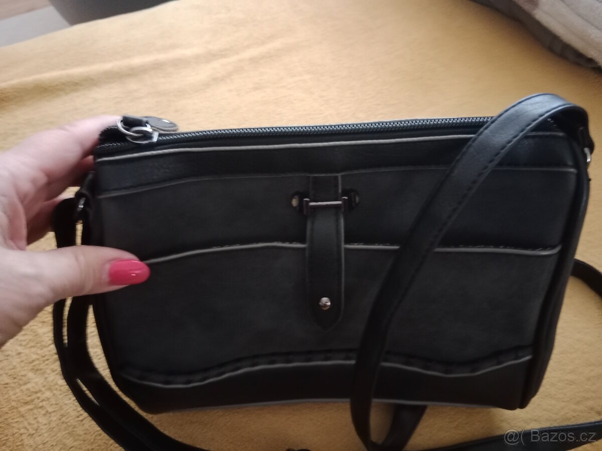 Černá kabelka - 4