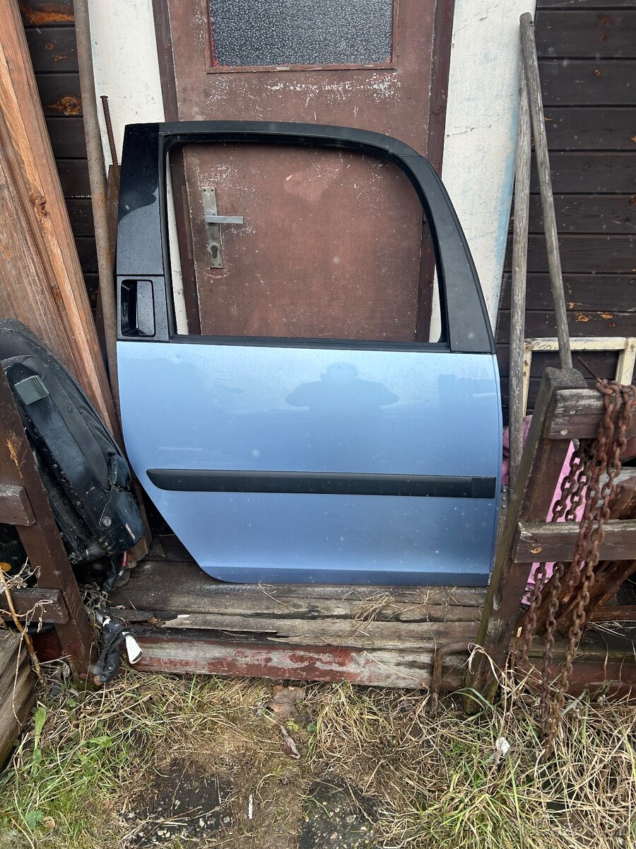 Prodám posuvné dveře škoda praktik - 4