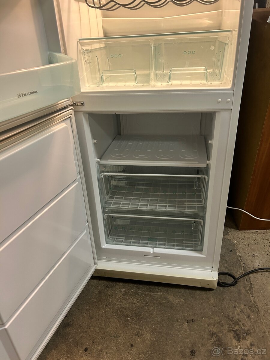 Lednice Electrolux s mrazakem - 4