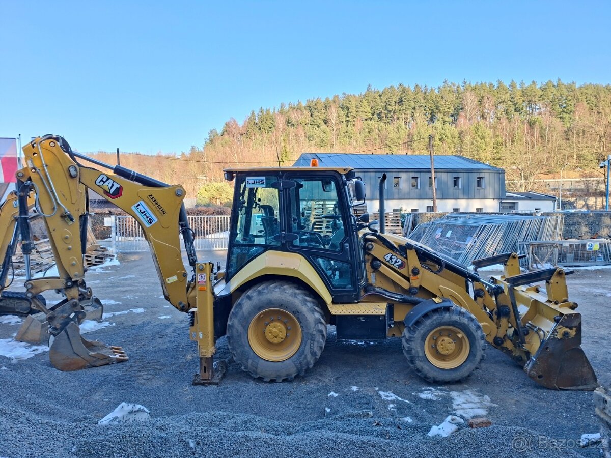 CATERPILLAR 432 4X4 - 4