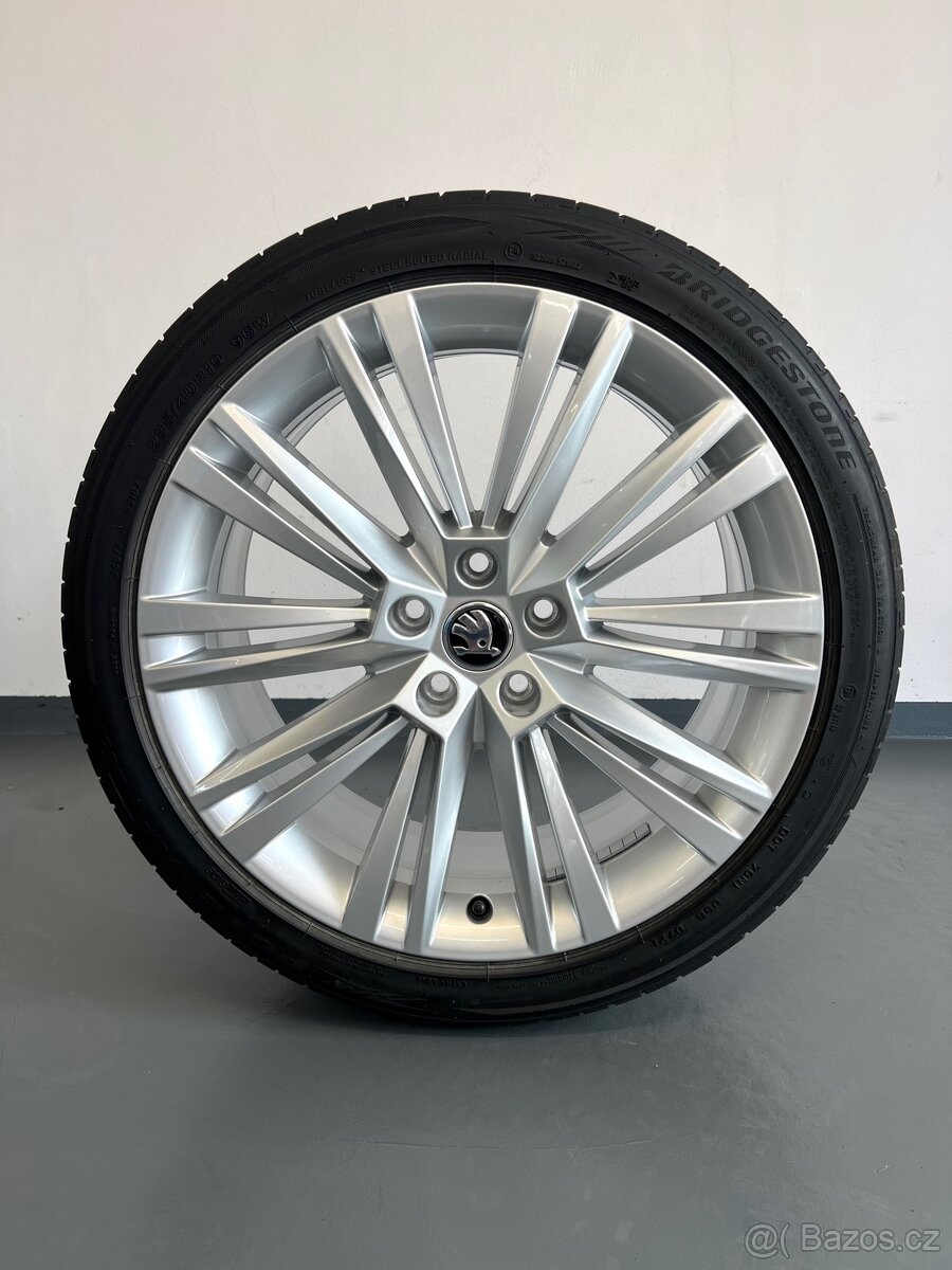 Letní ☀️ Alu kola Canopus, Škoda Superb 3, 5x112 r19 - 4