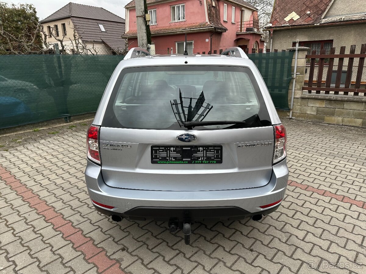 Subaru Forester 2.0 110kW 2013 139314km Trend TAŽNÉ - 4