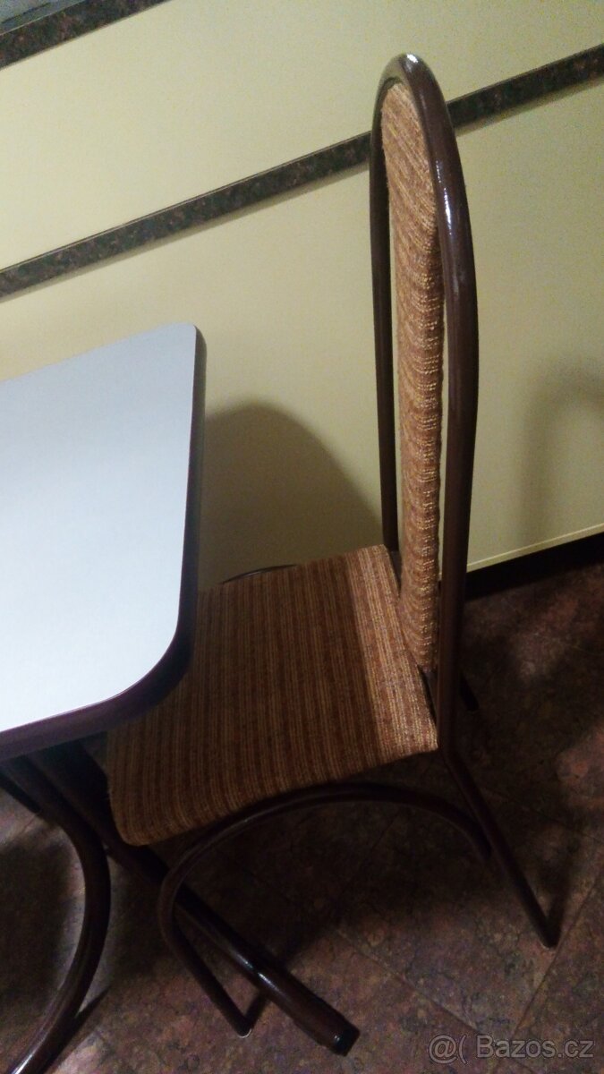 Jídelní set 2+1. Jídelní set 2x čalouněná židle + podnož sto - 4