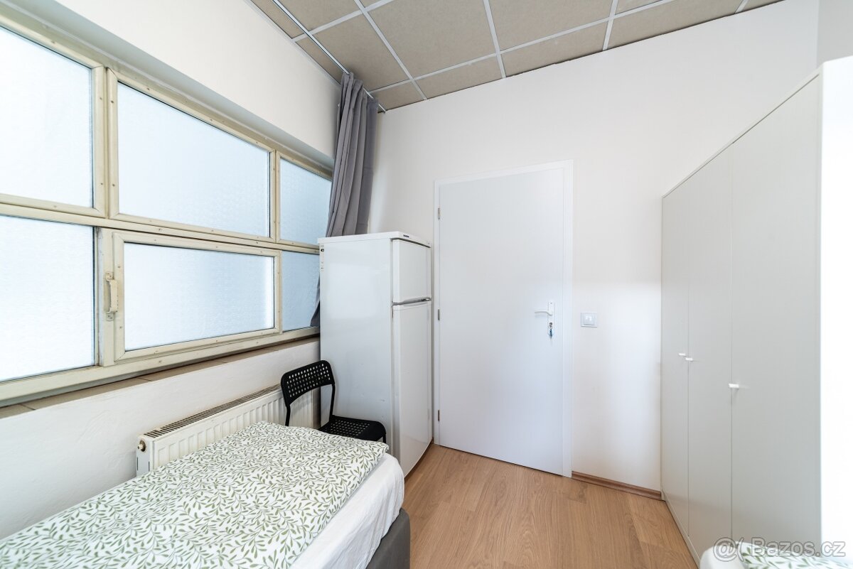 Pronájem — stylový 2kk pro pár v Žižkově. - 4