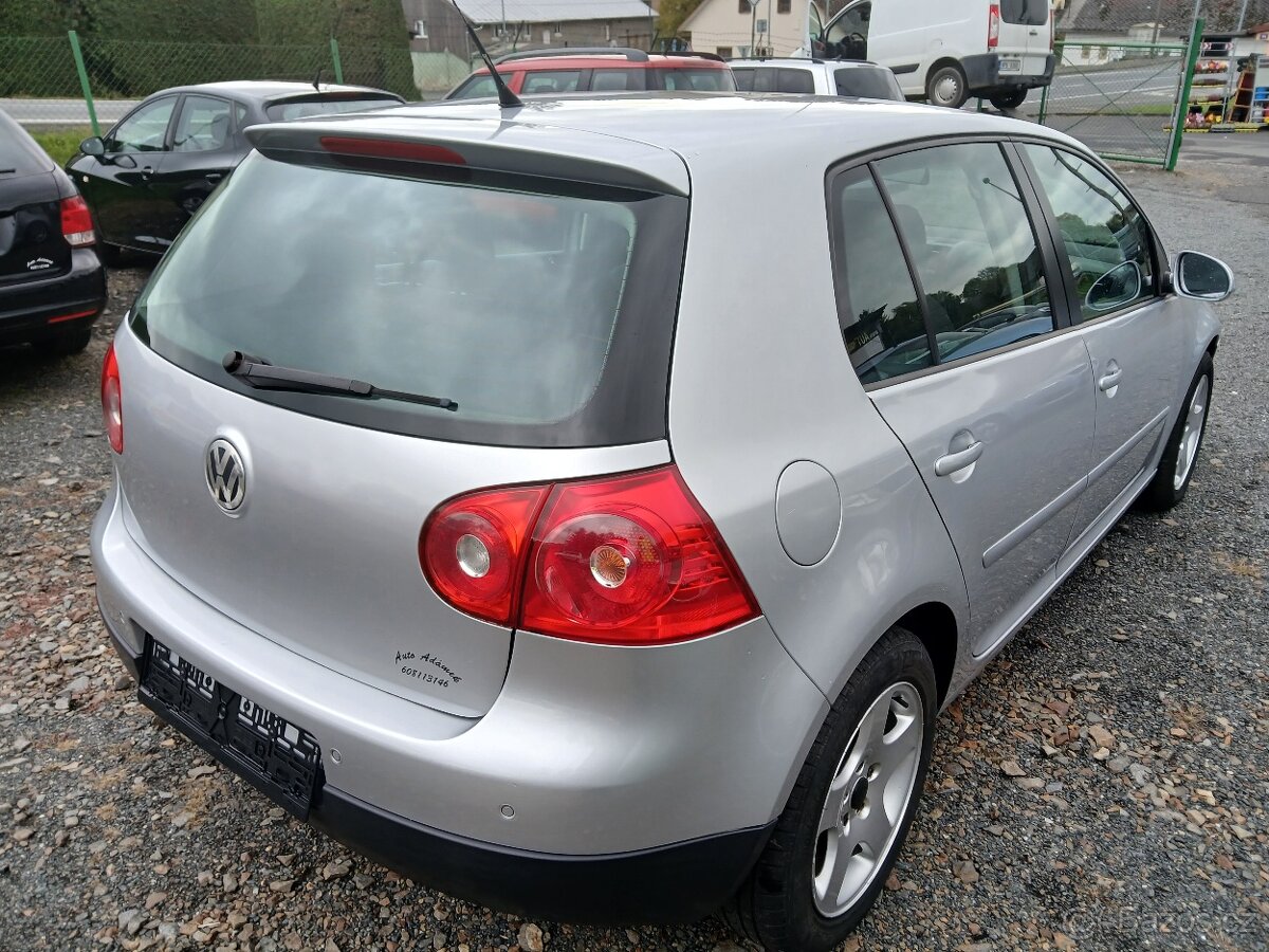 Volkswagen Golf 5 1.6 FSI COMFORT - 4
