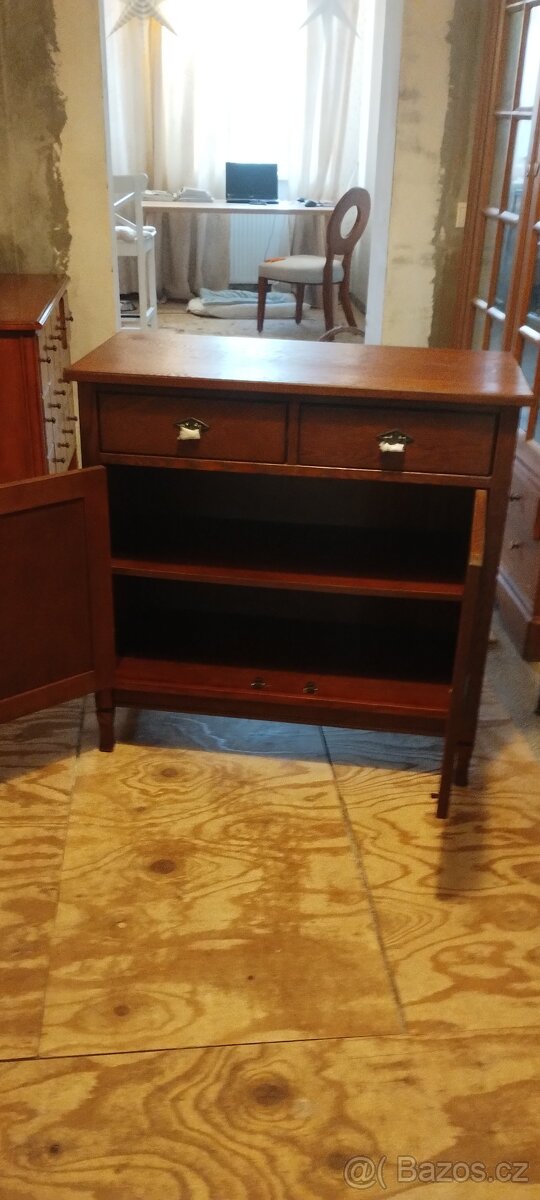 komoda - 4