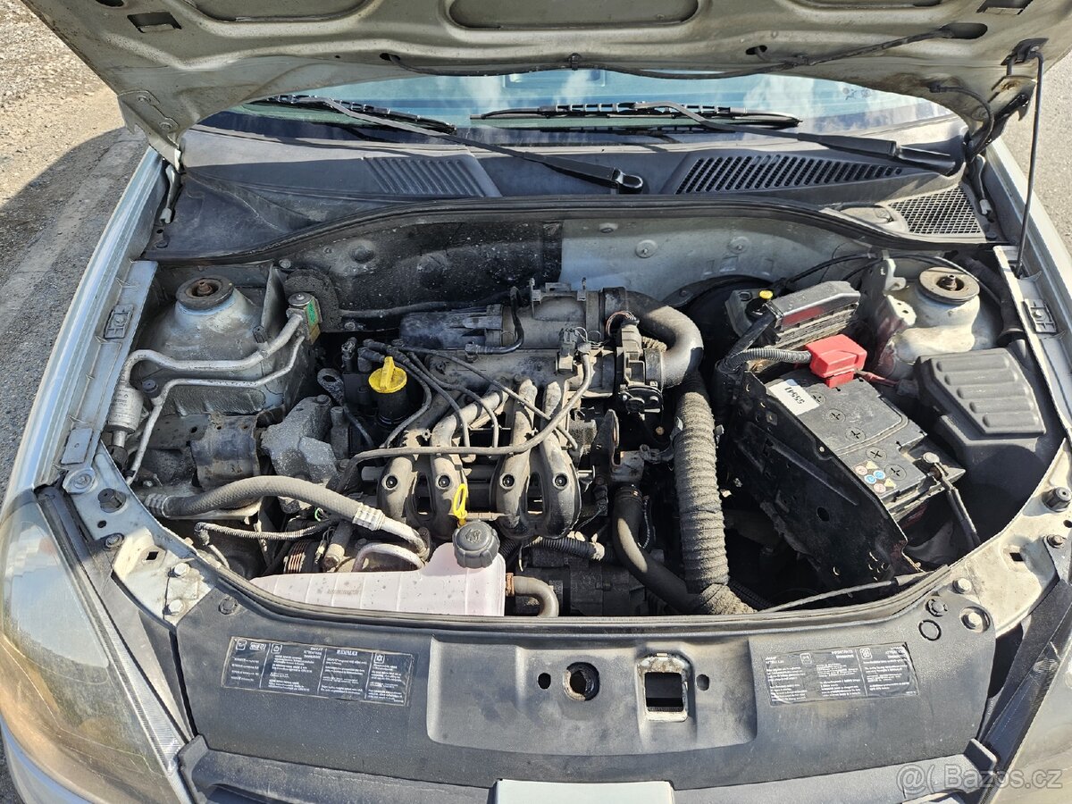 Renault clio 2 facelift - 4