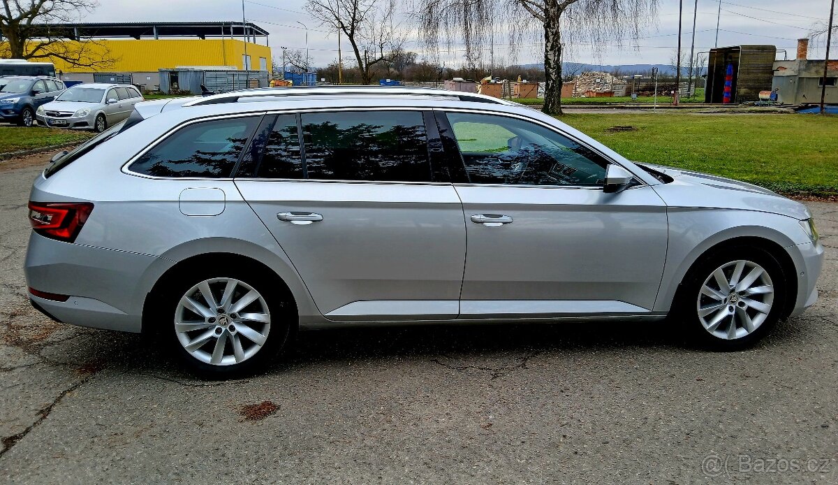 Superb Combi III, 2.0 Tdi STYLE. - 4