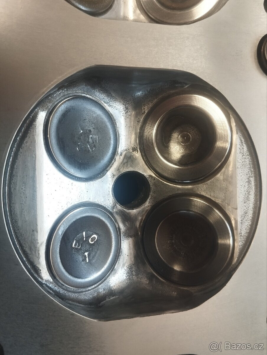 Hlava B5244T Volvo 2.4t - 4