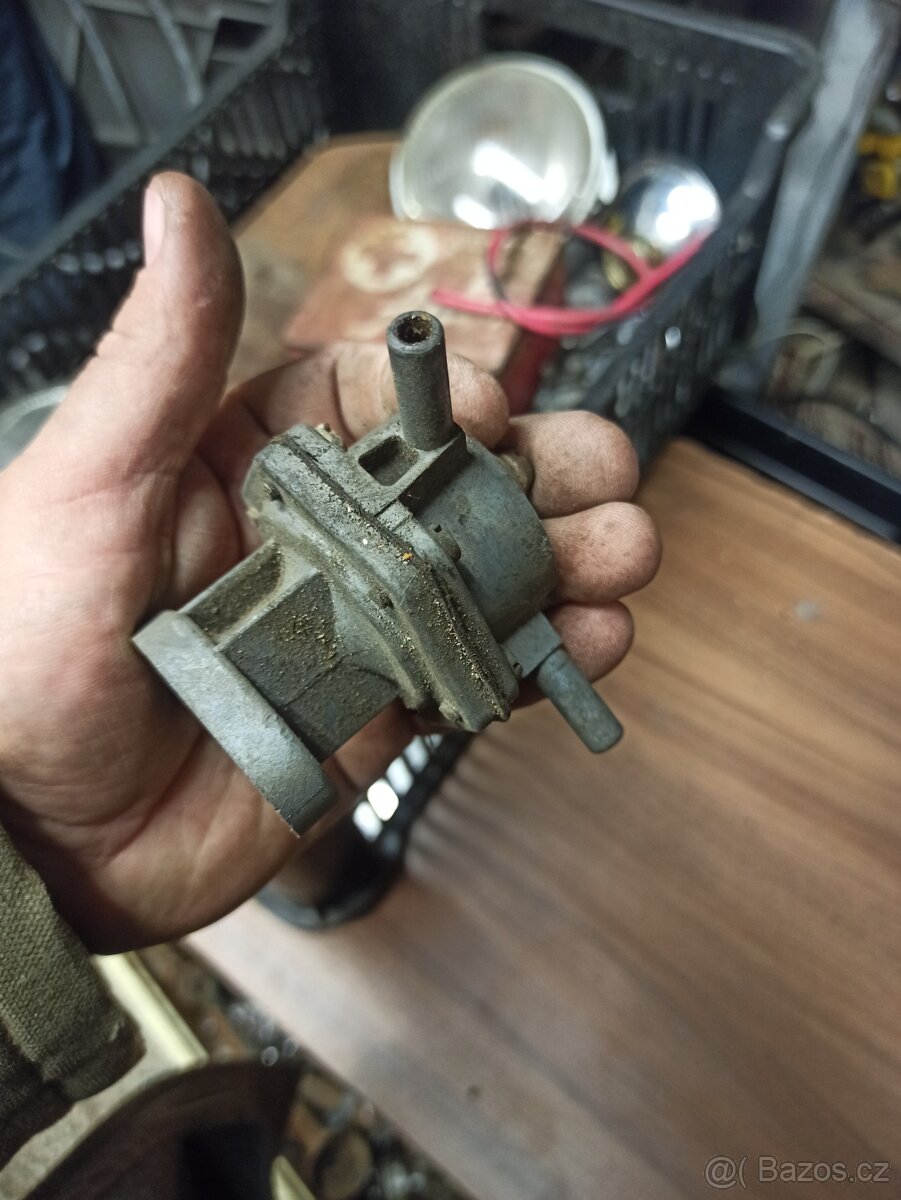 Palivová pumpa 60PP1-1 Wartburg/Barkas - 4