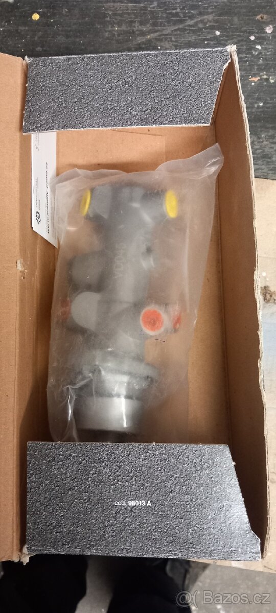 Hlavní brzdový válec renault master - 4