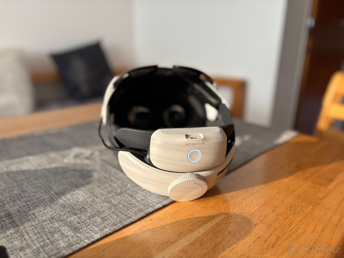 Meta Quest 3S 128 gb + vybavení v hodnotě 2500kč - 4