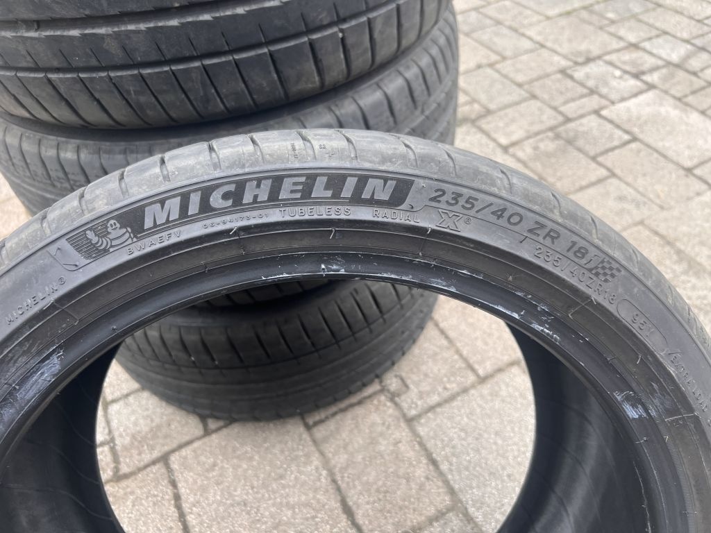 Michelin Pilot Sport 4 235/40 R18 - 4