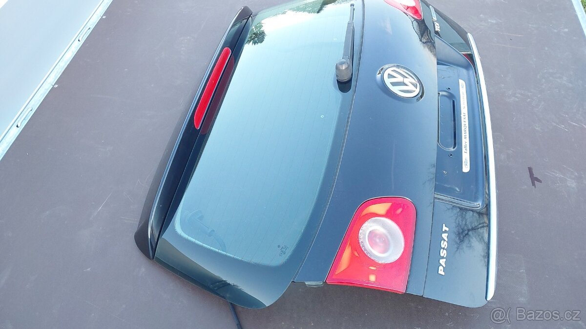 VW PASSAT B6 - DVEŘE KUFRU ČERNO-MODRÁ TMAVÁ - 4