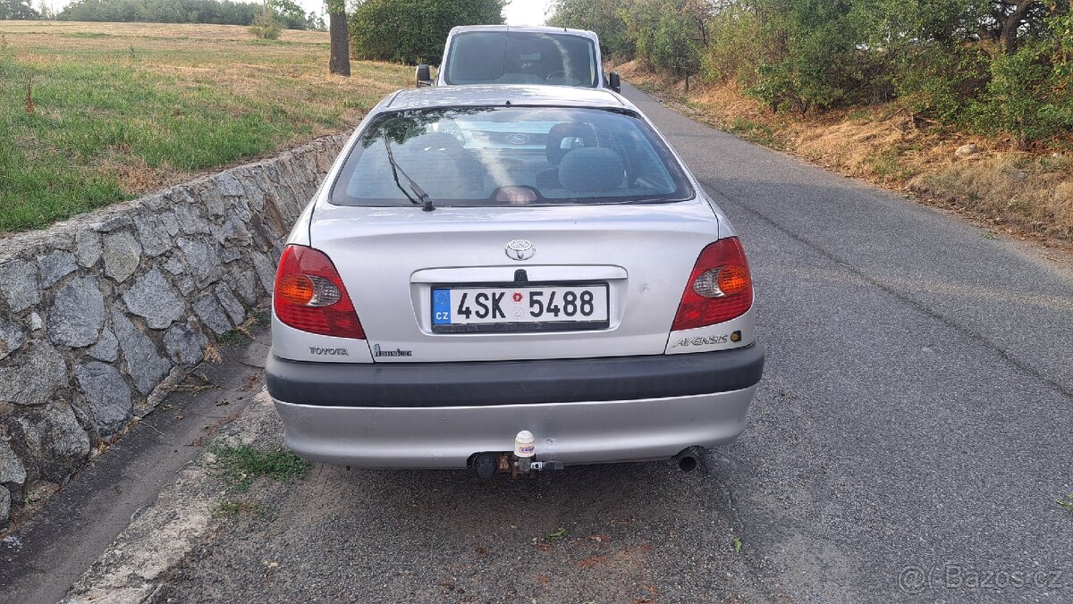 Toyota Avensis - 4