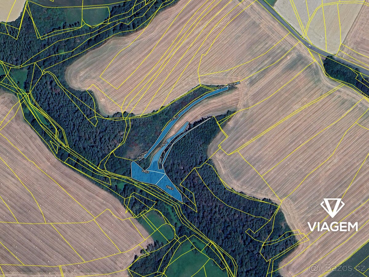 Pole 5 943 m², Podíl 50 % o výměře 2 972 m² - 4