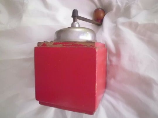 Pěkný Starožitný dřevěný Mlýnek na Kávu - Eva - 4