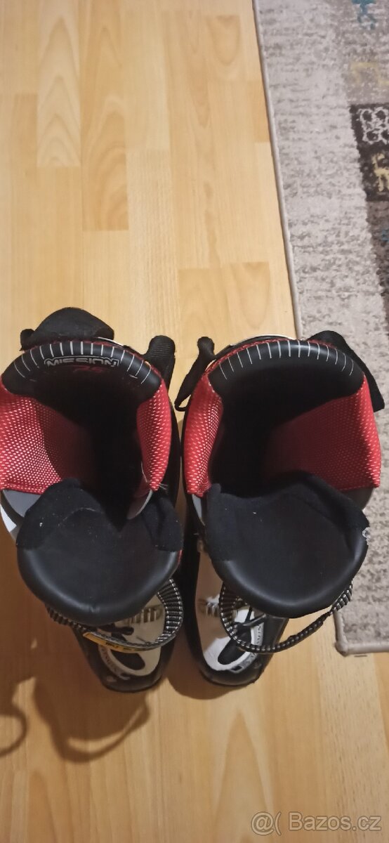 Lyžáky boty na lyže přeskáče - 4