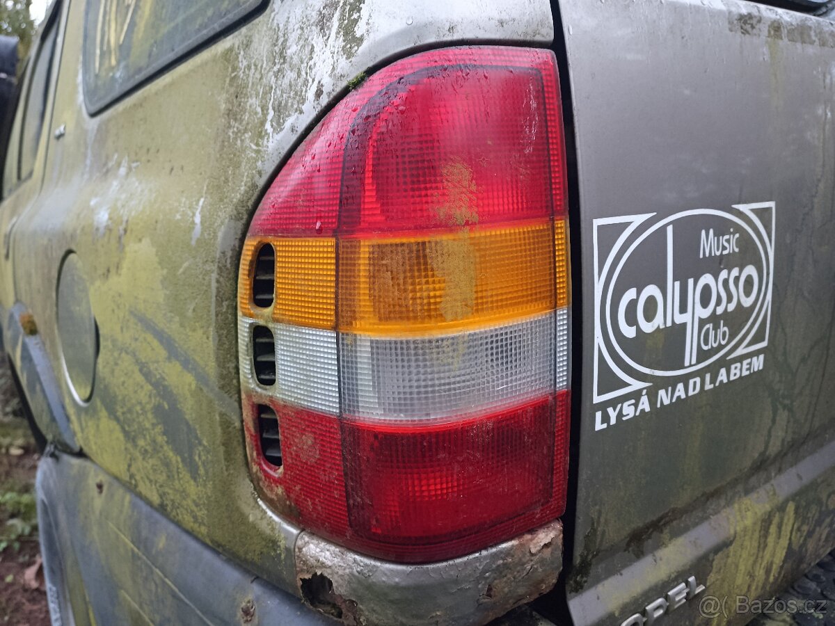 2x Opel Frontera 3.2 V6 - 4