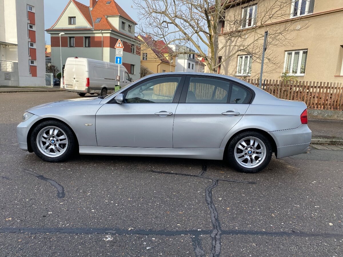 BMW E90 318d - 4