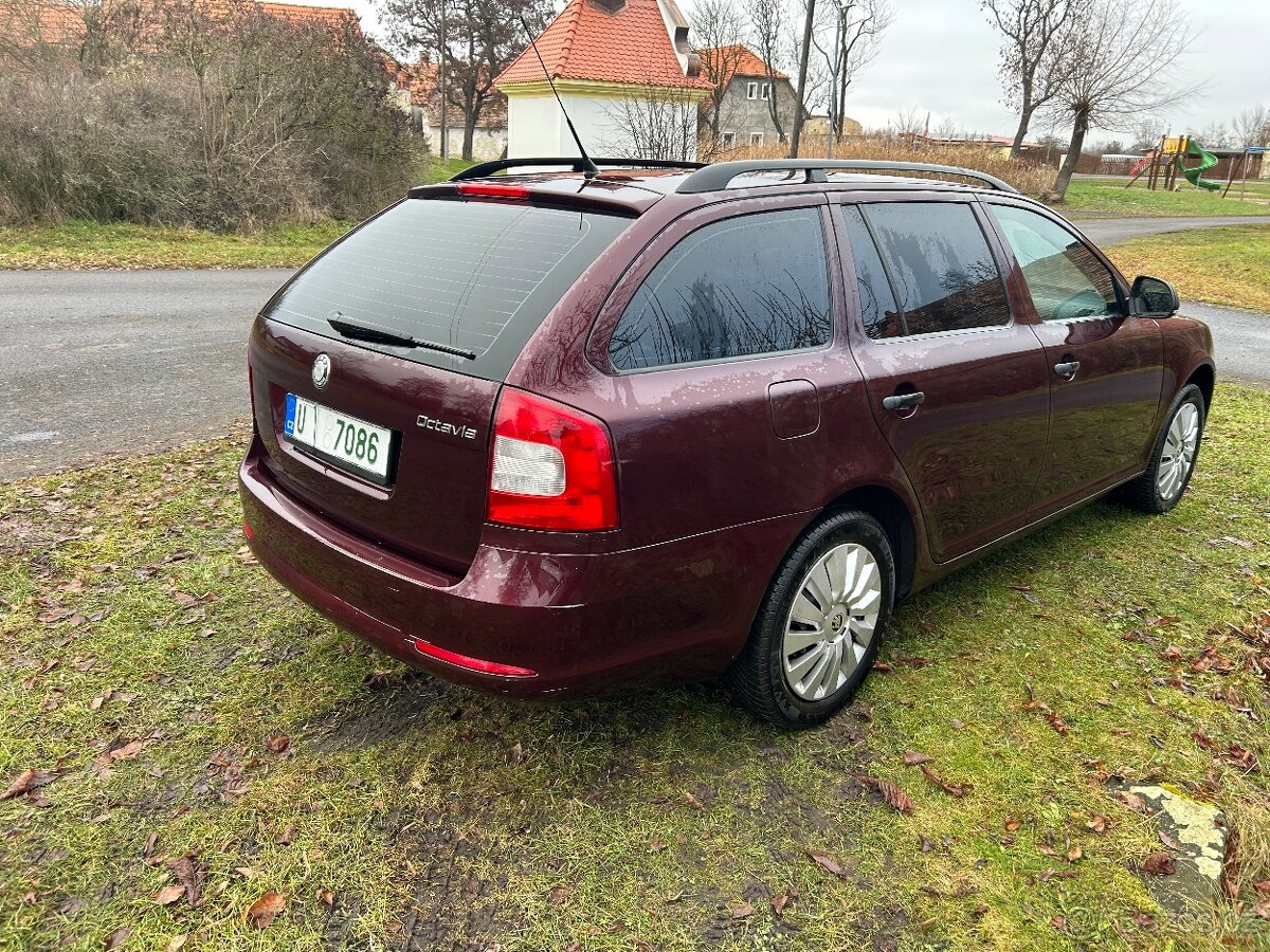 Škoda Octavia combi 1.2 tsi 77kw facelift 2010 - 4