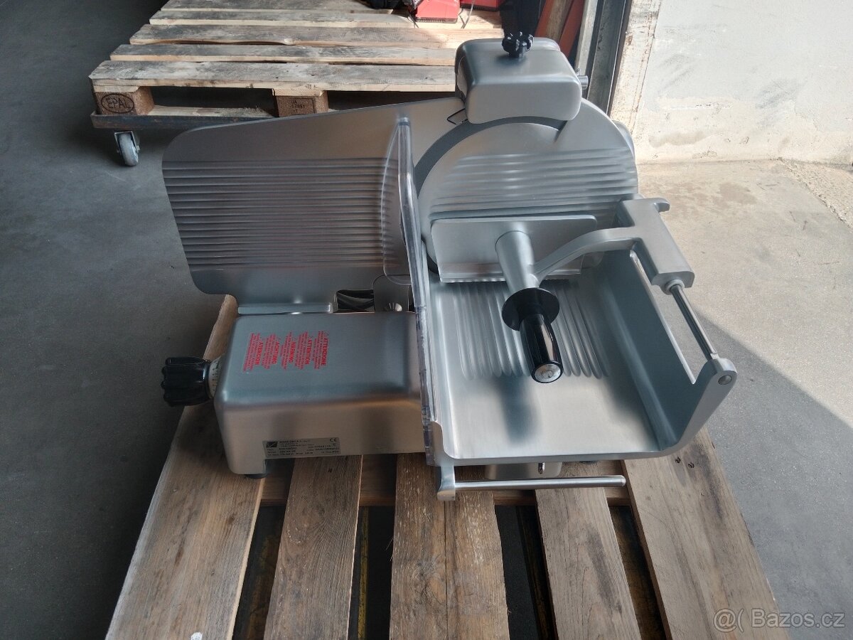 Nářezový stroj šnekový MANCONI 300 VK-VE - 4