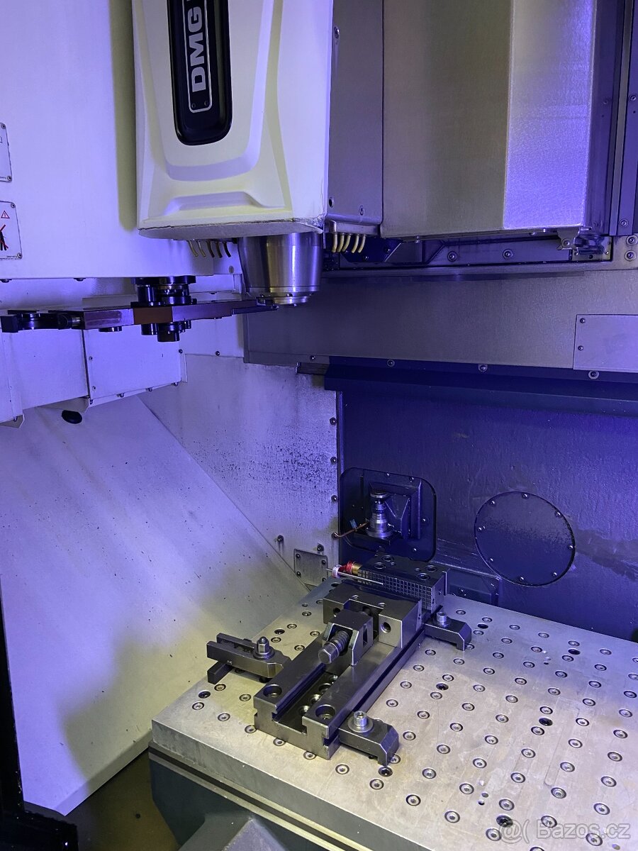 Obráběcí centrum DMG MORI DMC 650V - 4