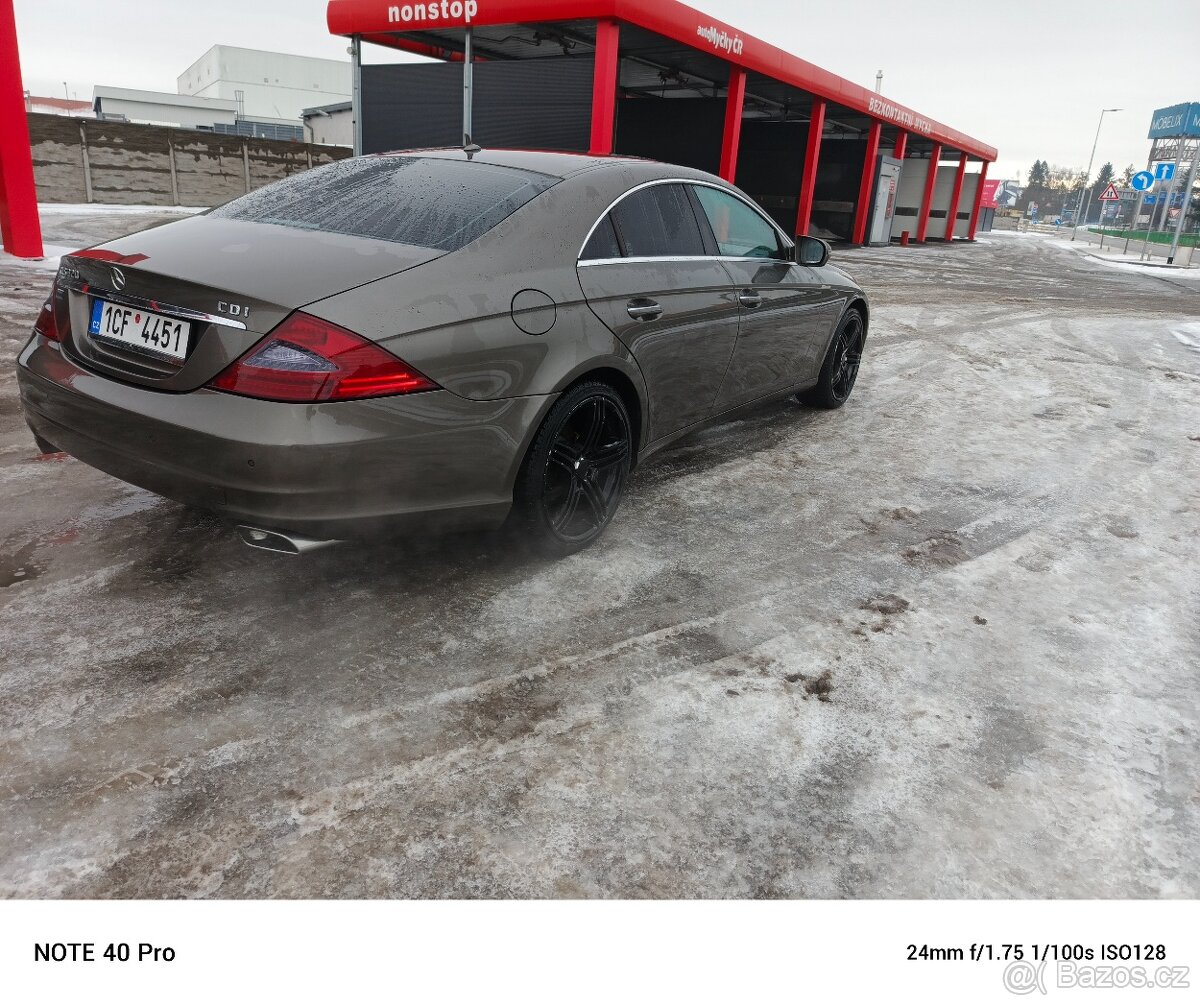 Mercedes CLS - 4