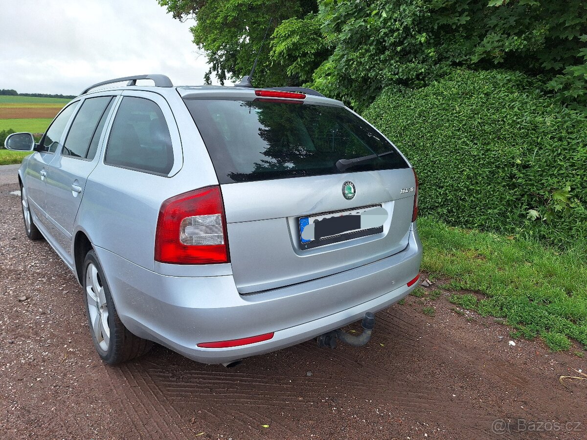 ŠKODA OCTAVIA COMBI - 4