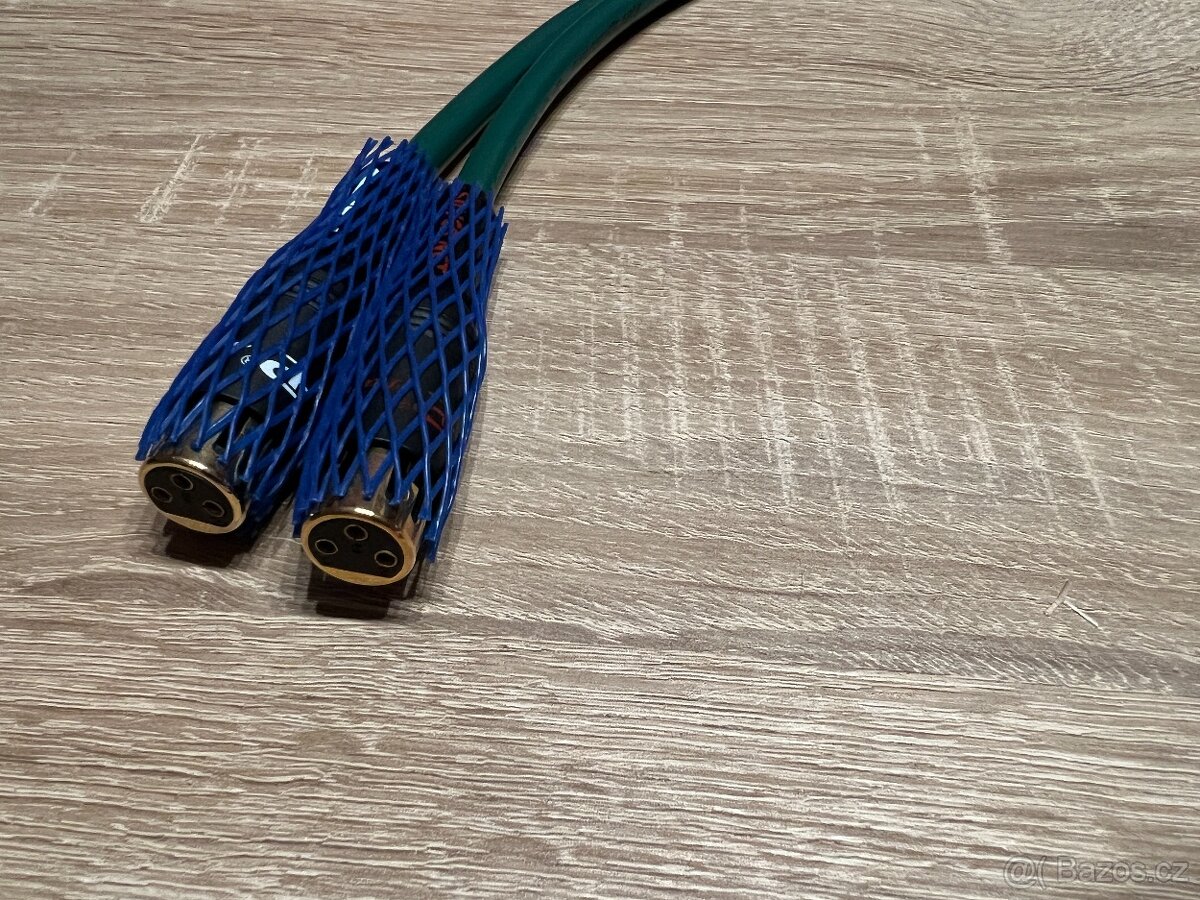 XLR KABELY FURUTECH FA220 (kopie) - 4