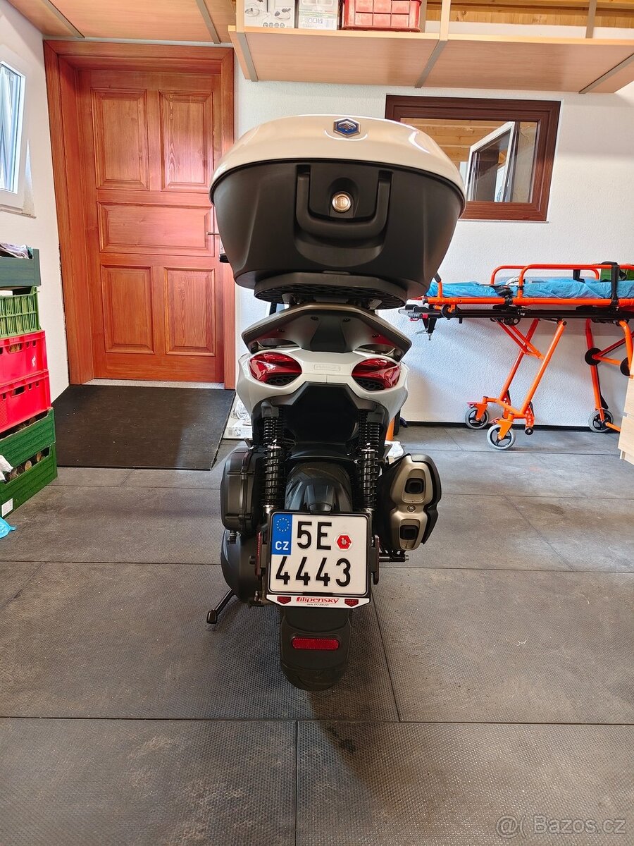 Piaggio Beverly 400 - 4