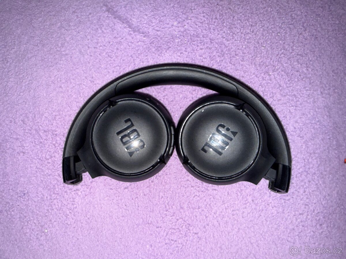 JBL sluchátka - 4