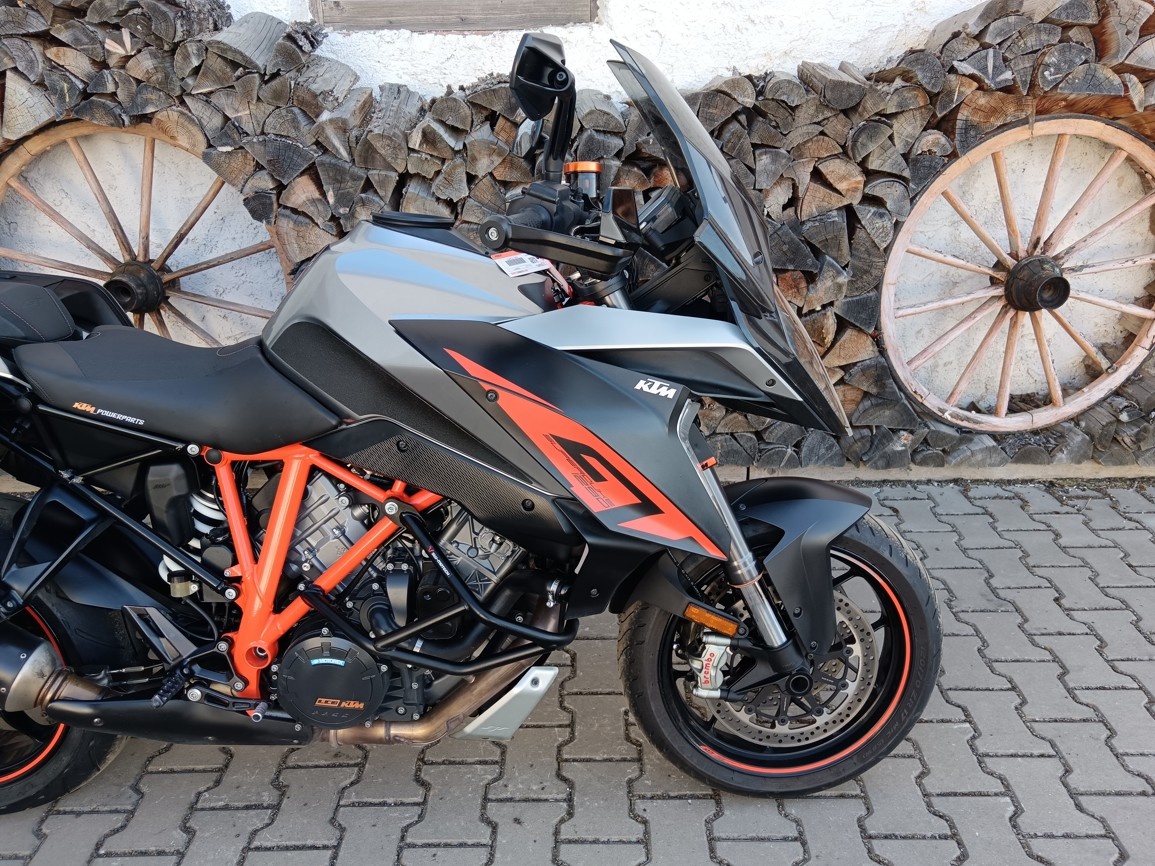 KTM 1290 SUPER DUKE GT - 4