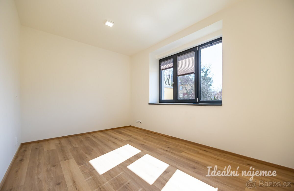 Pronájem bytu 3+kk, Albertova, Pražské Předměstí, 29.000 Kč/ - 4