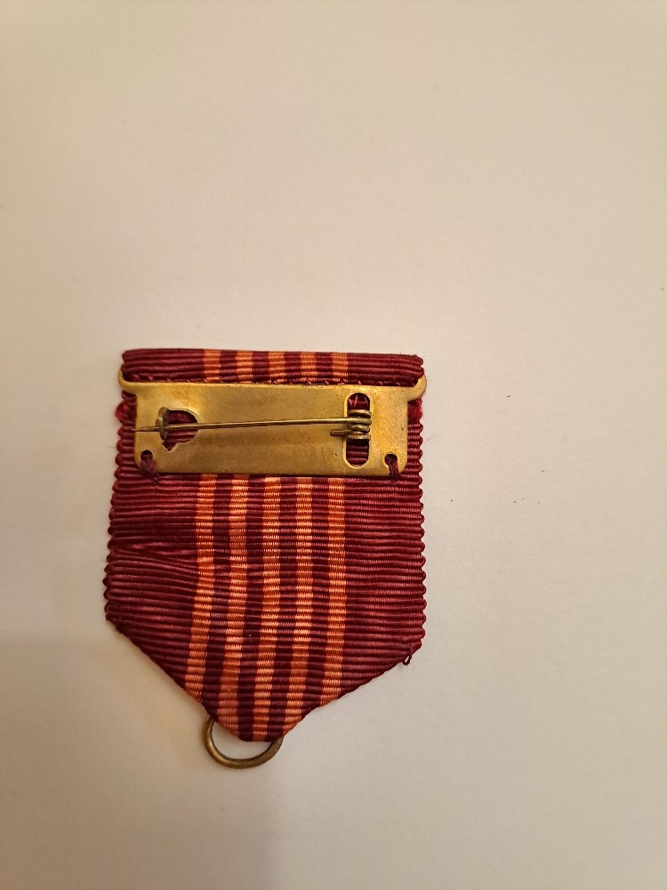 STARÉ MOSAZNÉ MEDAILE ZE 30.let - 4