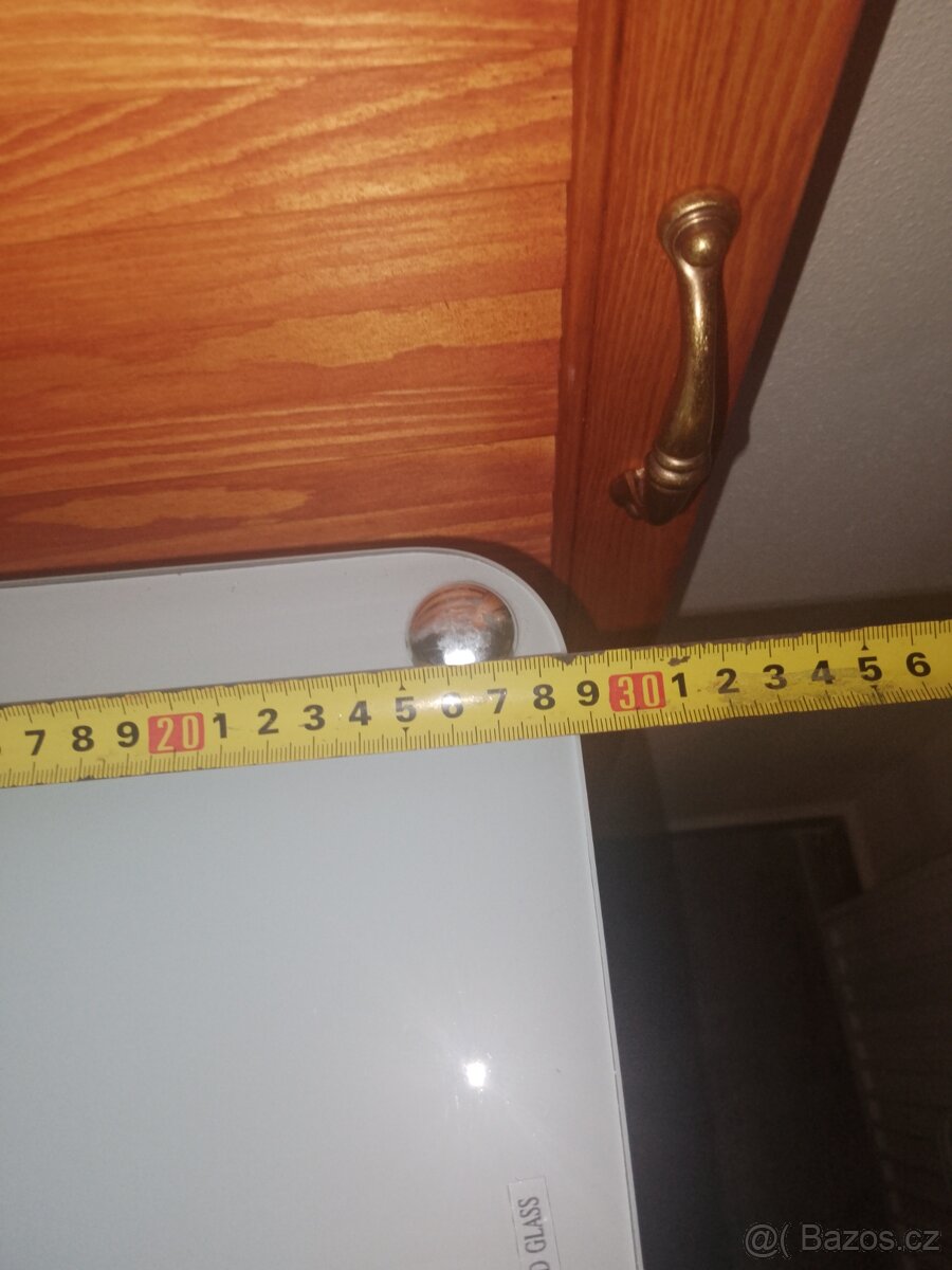 Rohovou skleněnou polici - 4