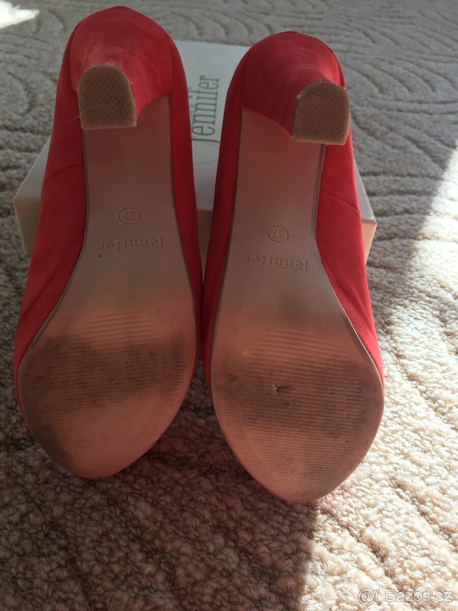 Dámské semišové lodičky červené,vel.37 - 4