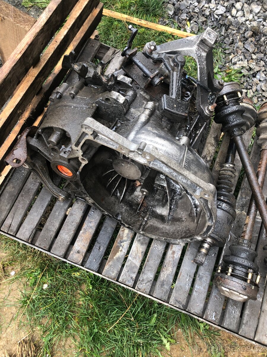 Ford focus 1.6 hdi 66kw díly - 4