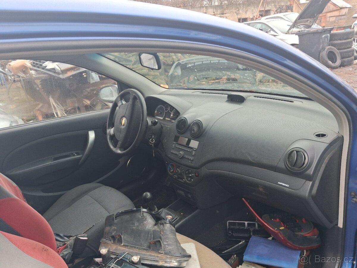 Chevrolet Aveo - 4