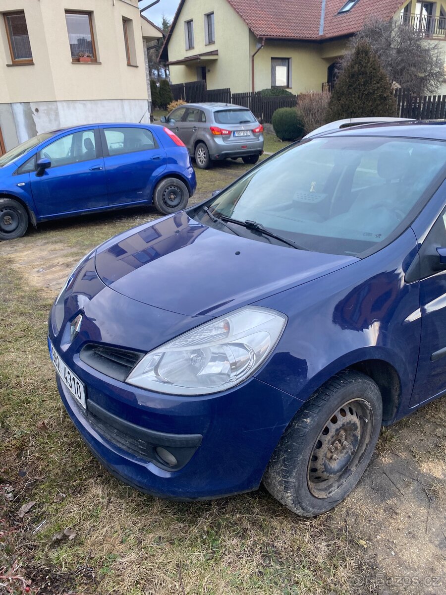 Renault Clio 1.5 dci 63 kw 2008 - 4