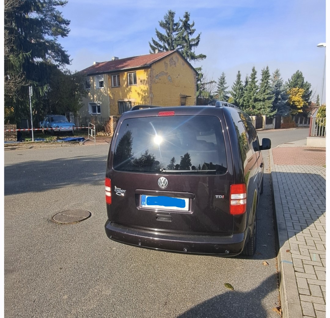 VW CADDY MAXI 1,6 TDI - 75 kW, 7 MÍST, PARK. SENZORY - 4