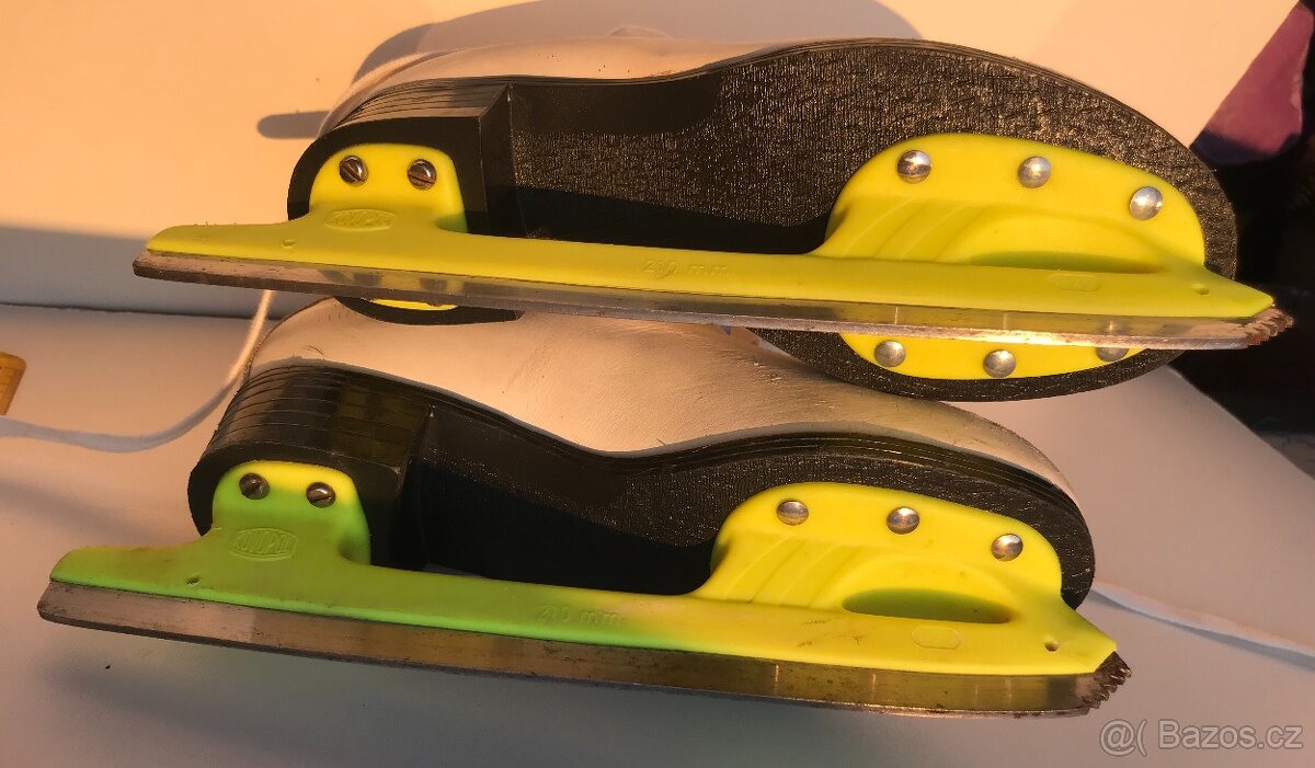 BRUSLE dívčí zn. BOTAS vel.35 - 4