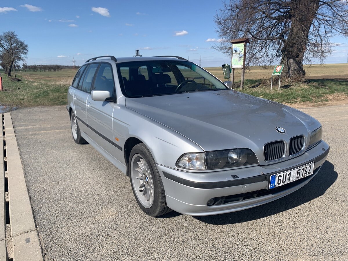 BMW E39 528ia - 4